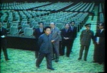 김정일 공식행사에 나타나백지연