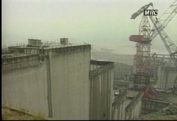 세계 최대 수력발전소 건설위한 양자강 댐 물막이 공사 완공박나림