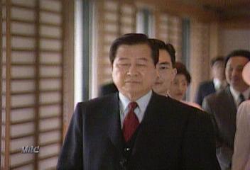김대통령 맞는 일본 표정 신 동반관계 구축유기철