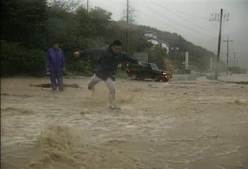 전주 강풍 폭우 국도 유실 2명 사망 실종 홍수주의보정진오