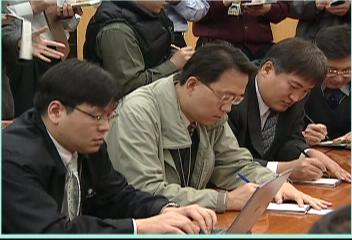 노무현 대통령 3월 말쯤 열린우리당 입당김주하