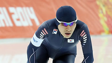 이승훈 2연패 실패했지만스피드 1만m 값진 4위