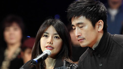 연예 투데이 유재석차인표 신애라 부부 연탄 기부