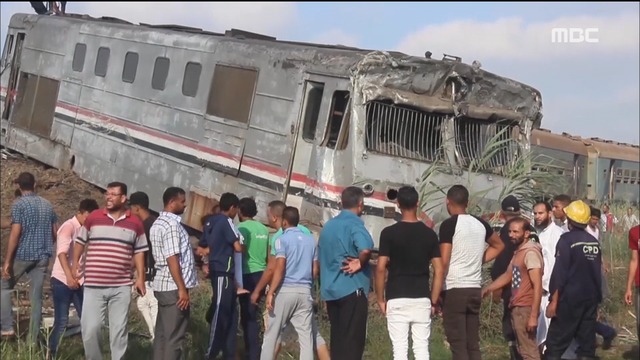 이집트서 열차끼리 충돌최소 200여 명 사상 대참사