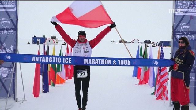 스포츠 영상 남극 설원에서의 마라톤 대회