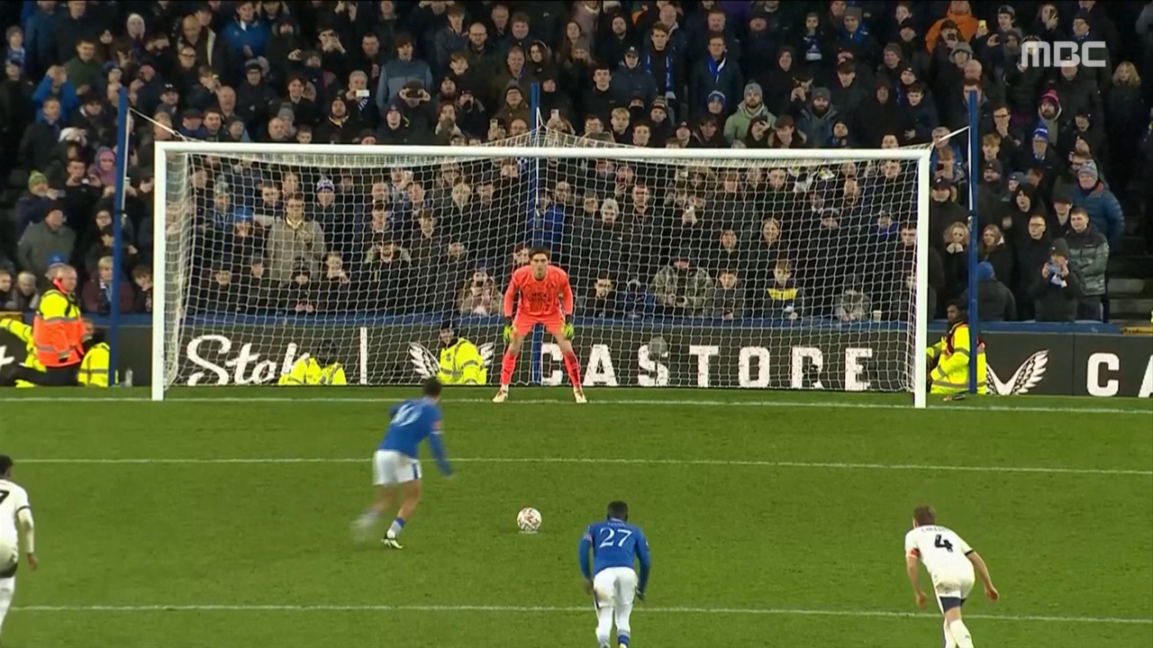 스포츠 영상 감독 경질 효과 에버턴 FA컵 32강 진출