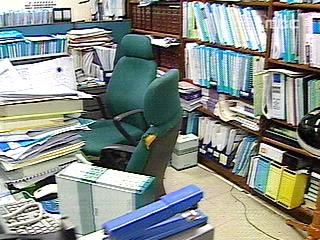 월급만 챙긴 보좌진