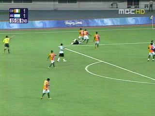 축구 우승후보 순항