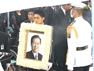  김대중  대통령 삼우제 현충원서 거행