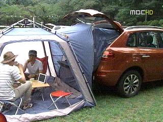 본격 휴가철 캠핑카 변신하는 승용차들