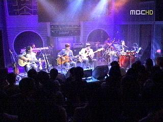 소극장 콘서트의 매력작은 무대 큰 감동