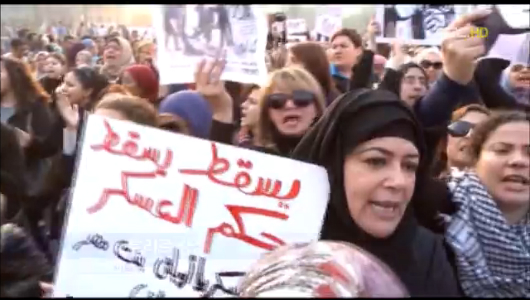 이집트 여성 뿔났다군부 무차별 폭행 반발