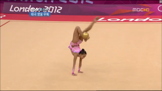 뉴스플러스 2012 스포츠 영웅 열전환희와 눈물