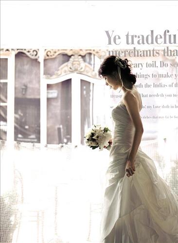 탤런트 김윤경, 성형외과 의사와 19일 결혼