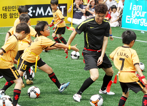 수원에 월드스타 '박지성 축구센터' 준공