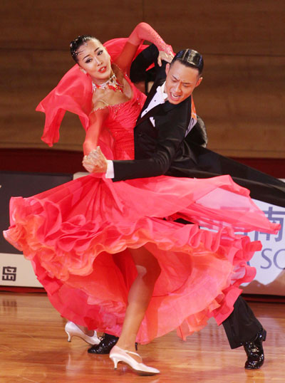 [아시안게임] 은메달 2개 댄스 커플 "아쉽다"