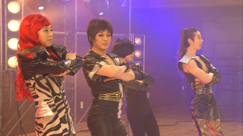 김갑수, '몽땅 내사랑'서 브아걸 변신