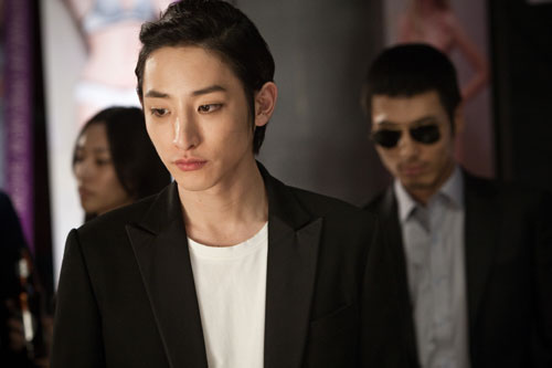 이수혁, 영화 '차형사' 스틸컷 공개! 까도남 모델포스 주목 