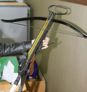 경찰, 석궁 일제점검‥'부러진 화살' 흥행 여파