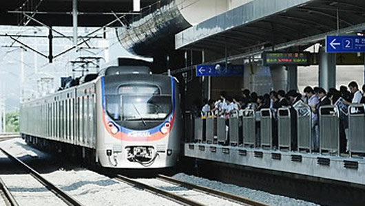 행신역 KTX 3편 정전으로 운행 중단