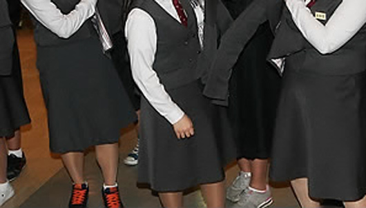 중학교 남학생들, 교실서 여학생 치마 속 '몰카'