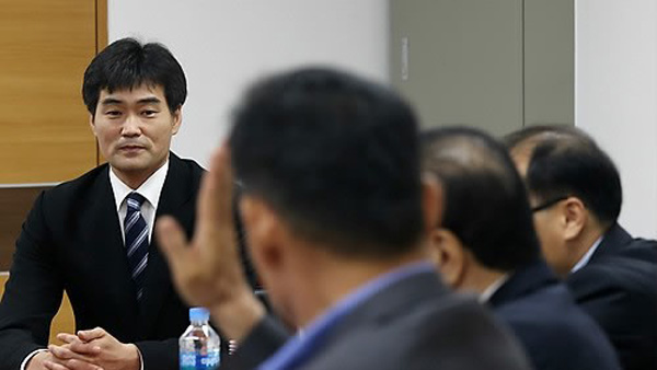 심판 박치기 정재근 연세대 농구감독 5년간 퇴출