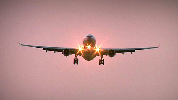 비행기 바퀴에 숨어 하와이까지"소말리아 엄마 만나러"