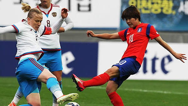 지소연 영국 여자축구 올해의 팀 미드필더로 뽑혀