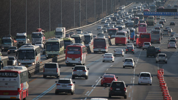설 연휴 "끝" 고향서 충전하고 다시 일상으로