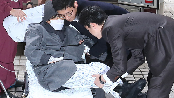 포토 CJ 이재현 회장 "손발 굽고 못 걸어"유전병 사진 공개