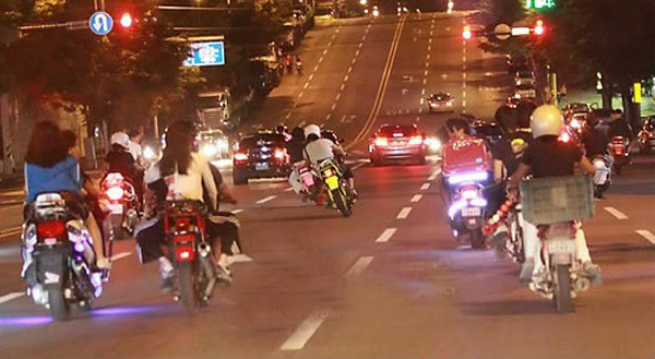 광복절 폭주 단속 10대 11명 적발 사실상 사라져