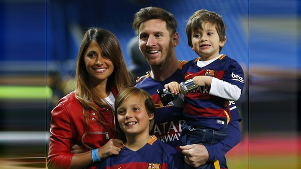 "메시 오래된 연인과 내년에 결혼식 예정"