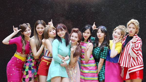 트와이스 유튜브 1억뷰 뮤비 5개시그널도 돌파