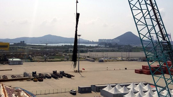 세월호 화물칸에서 건설공사용 철근 더미 발견