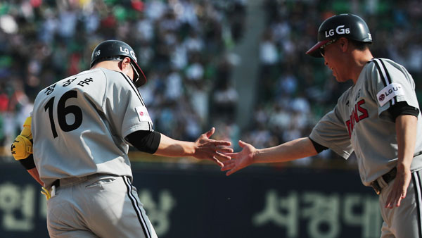 정성훈양석환 마수걸이포LG 두산 꺾고 3연승