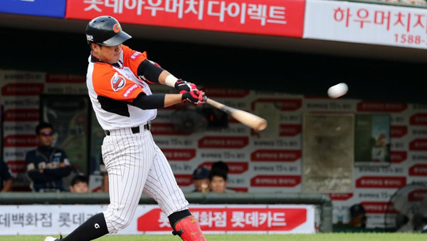롯데 전준우 KBO리그 통산 83번째 그라운드 홈런