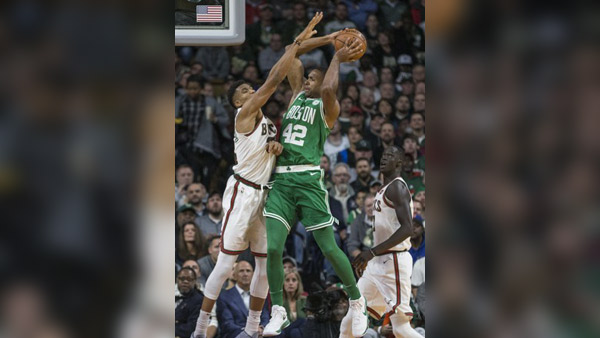 NBA 보스턴 밀워키 잡고 3연승호포드어빙 51점 합작