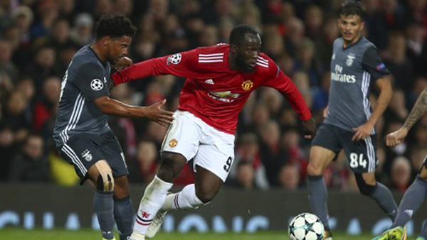 맨유 유럽 챔스리그서 벤피카 20으로 제압4연승 행진