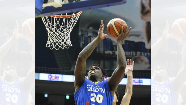 라틀리프 53경기 연속 더블더블NBA기록과 동률