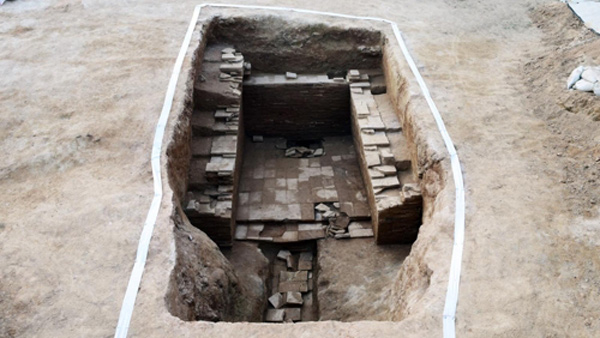 백제 왕릉급 벽돌무덤 80년 만에 발견