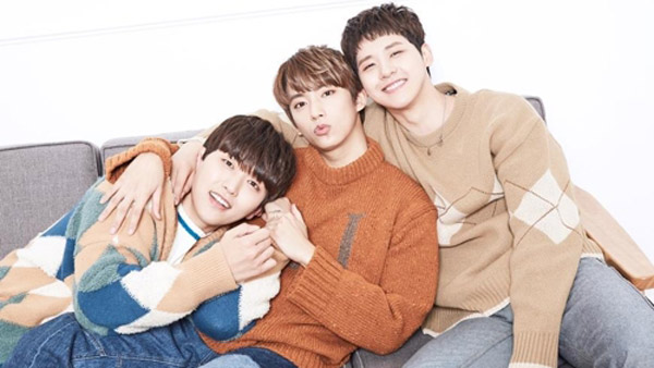 B1A4 다음 달 3인조로 첫 팬미팅