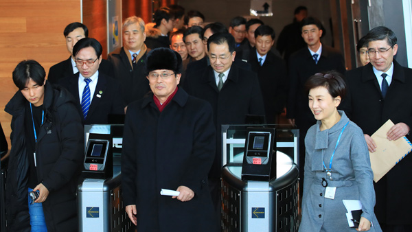 선발대 MBC 공개홀 살펴보고 귀환