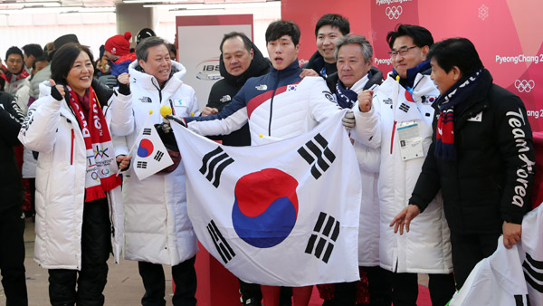 윤성빈 특혜 응원 논란 박영선 의원 사과 밝혀