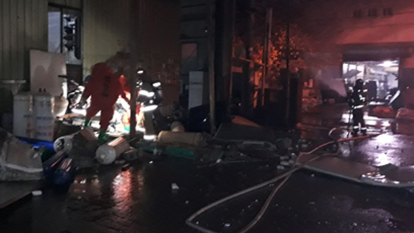 시흥 열처리 공장에서 암모니아 용기 폭발1명 다쳐