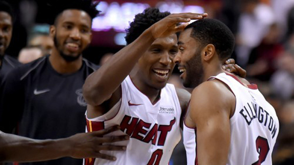 마이애미 토론토에 한 점 차 승리로 5연승