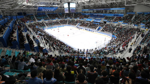 평창 아아스하키장 연일 구름관중34위전 매진 예상