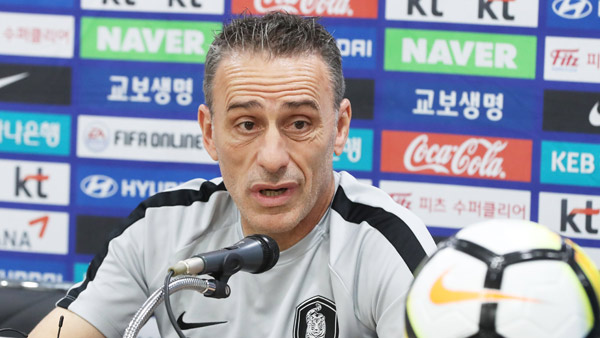 벤투 감독 아시안게임  김학범 감독과 만난다