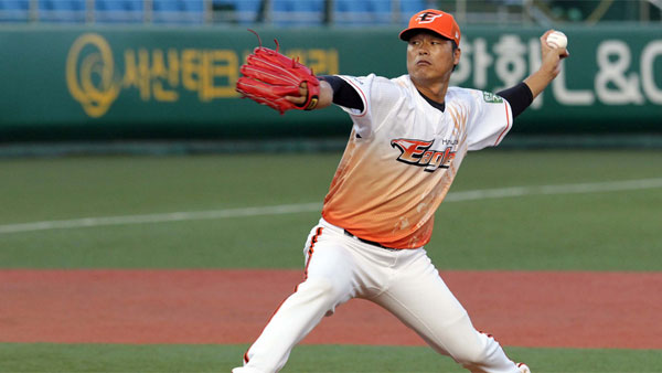 '어게인 1999!' 한화, 준PO서 이희수·구대성 특별시구