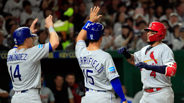 몰리나 3점포 MLB 올스타 일본 대표에 2패 후 첫 승리