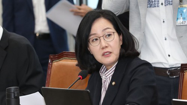 ê¹€í˜„ì•„ ë¬¸ìž¬ì¸ ëŒ€í†µë ¹ í•œì„¼ë³' í™˜ìž ë¹—ëŒ€ ë…¼ëž€